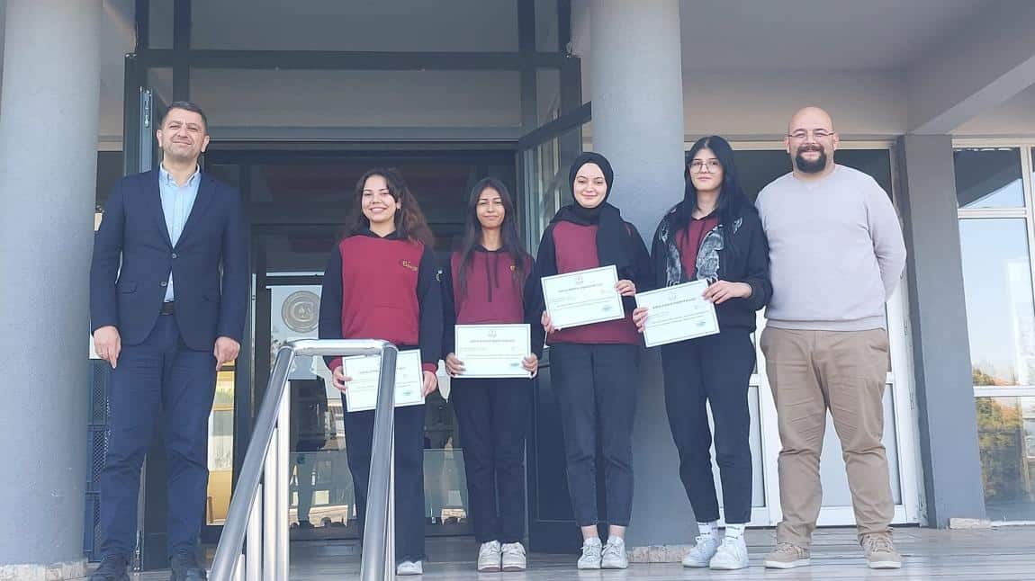 Duyarlı Öğrencilerimize Teşekkür Belgesi Verdik 